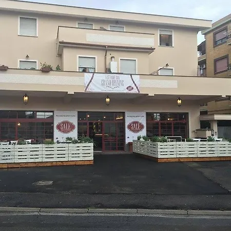 Maison d'hôtes Metropolis Rooms&services 2*