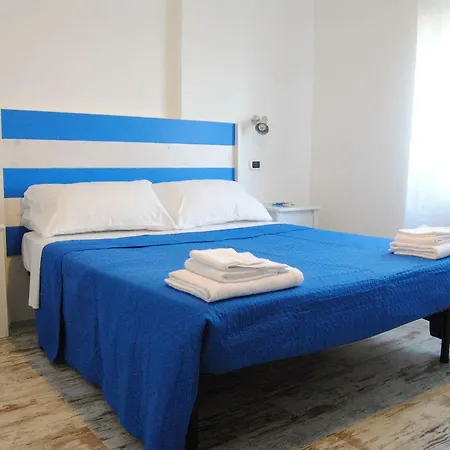 Metropolis Rooms&services 2*