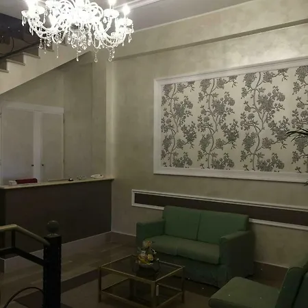 Metropolis Rooms&services Konukevi Fiumicino