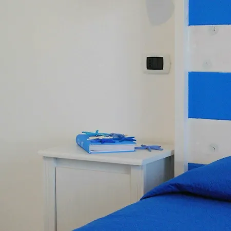 Konukevi Metropolis Rooms&services Fiumicino